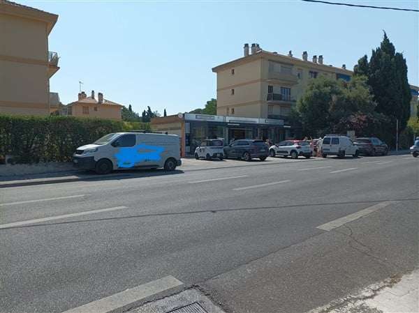 stationnement bloquant le trottoir